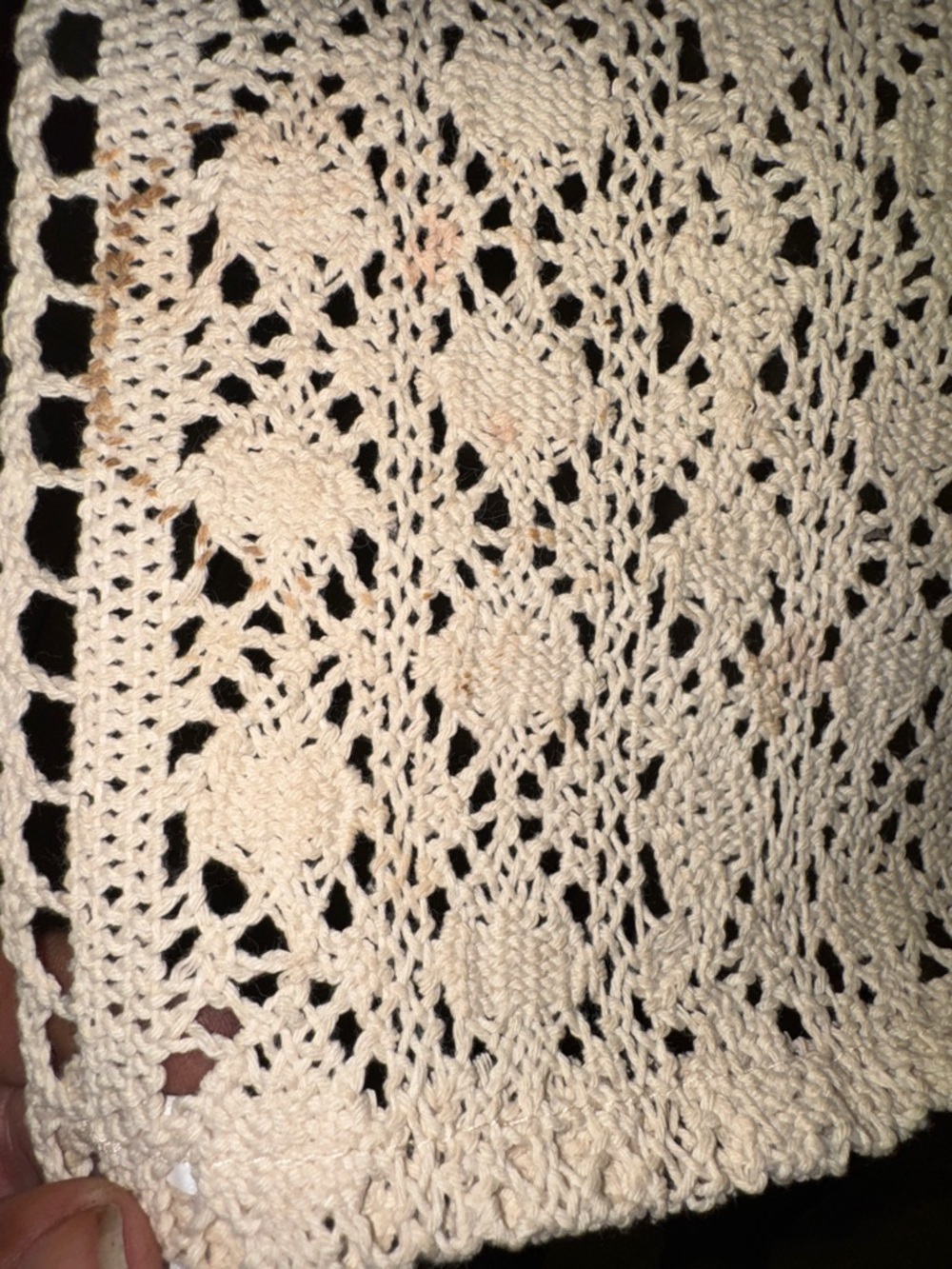 Hobby Lobby Cream Crochet Scalloped Edge Table Runner 12" x 54" - Picture 5 of 6